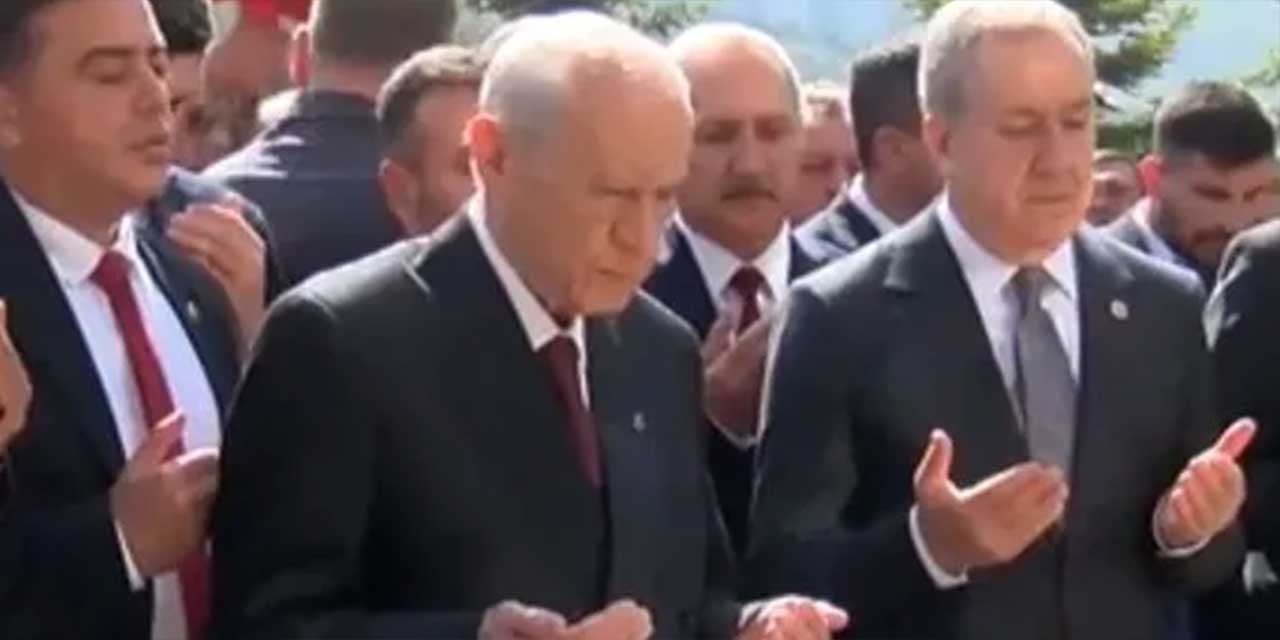 MHP Lideri Bahçeli'den Ülkücü Şehitler Anıtı'na ziyaret!