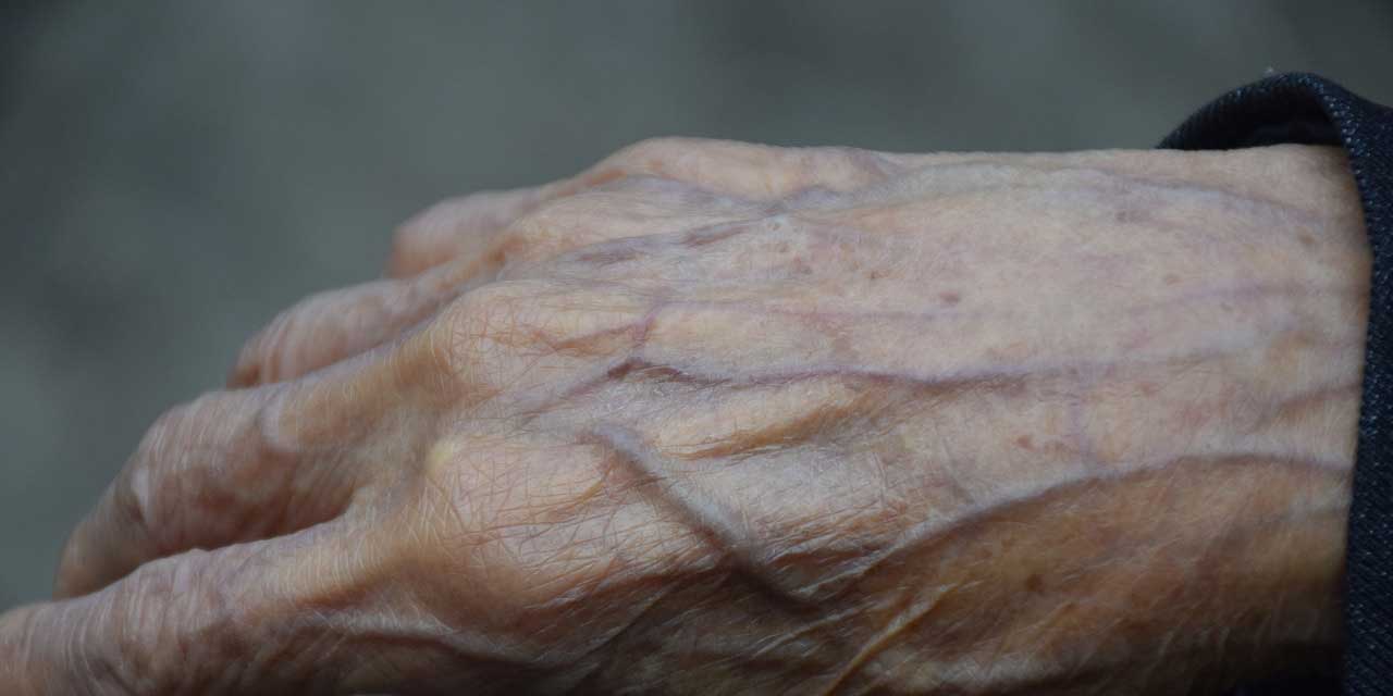 Yaşlandığınızı ellerinize bakarak anlayabilirsiniz!