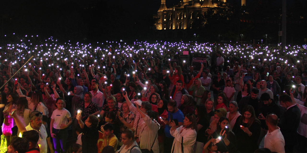 Kırıkkale ve Kırşehir'de 19 Mayıs konserlerle kutlandı