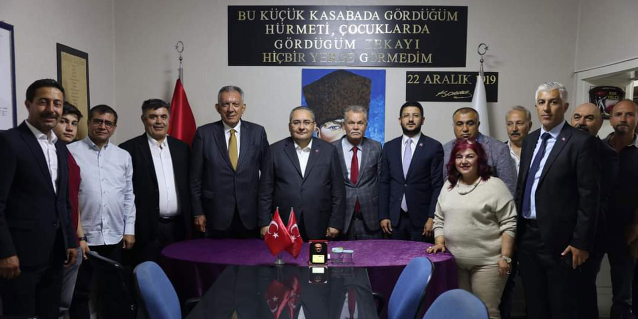 Başkan Mesut Özarslan’dan Mucurlular Derneğine ziyaret