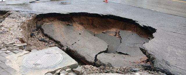 Ankara'da asfalt yol çöktü