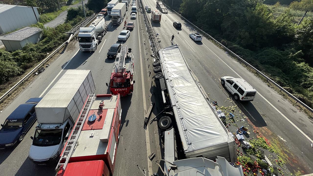 Ankara istikametini trafiğe kapatan kazada 4 yaralı