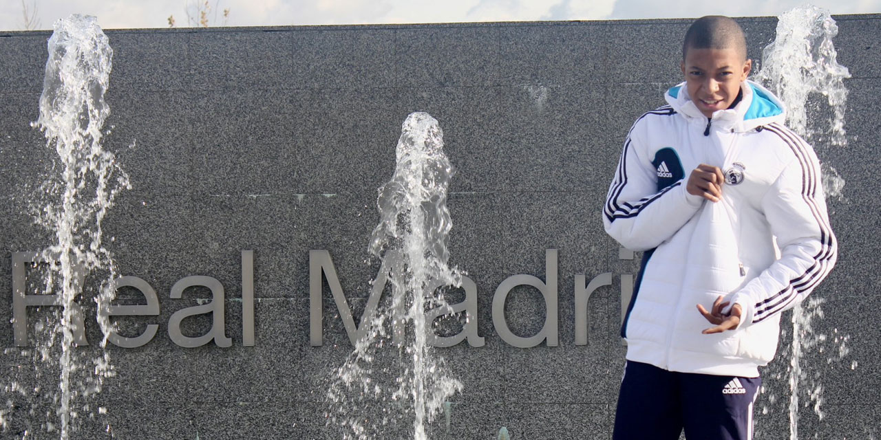 Mbappe, Real Madrid'ine kavuştu: 25 yaşındaki Fransız, Real Madrid'e imzayı attı