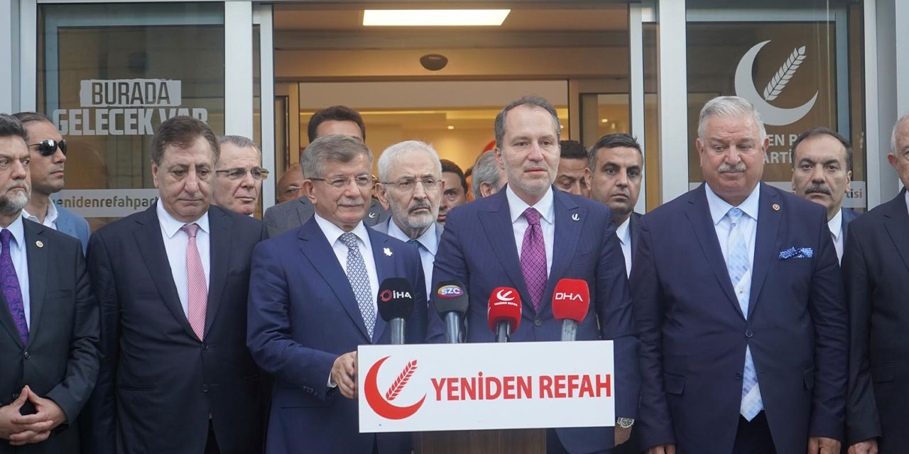 Yeniden Refah Partisi Genel Başkanı Fatih Erbakan, Gelecek Partisi Genel Başkanı Ahmet Davutoğlu ile görüştü