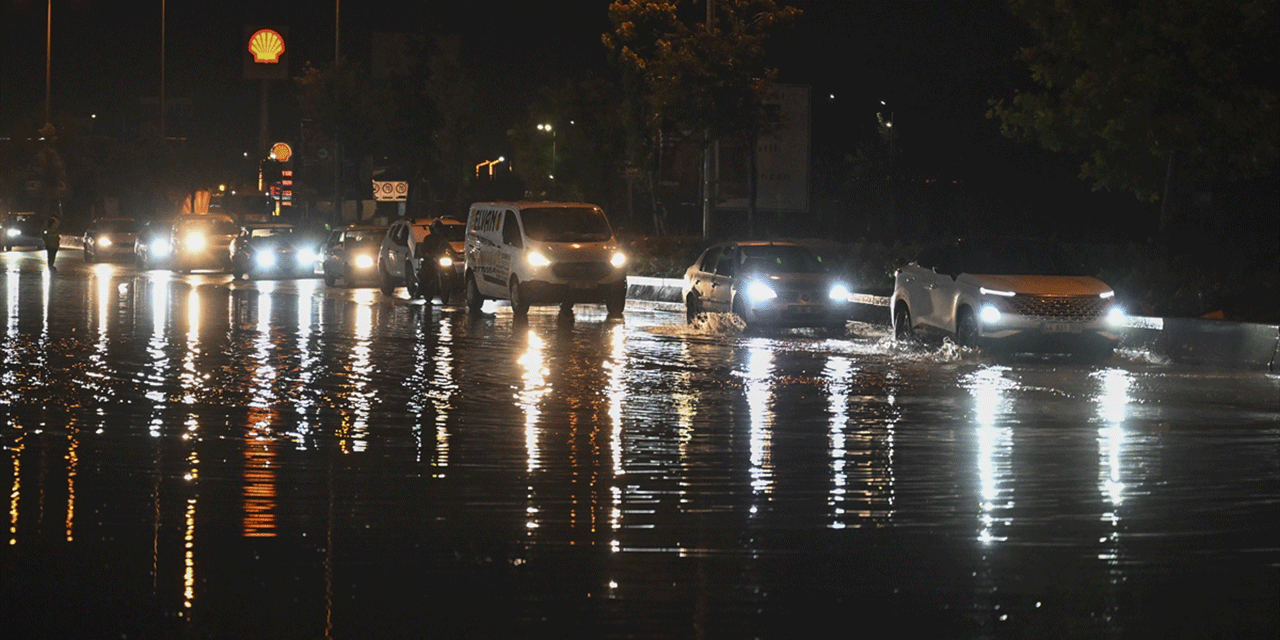 Ayaş yolu kontrollü olarak trafiğe açıldı