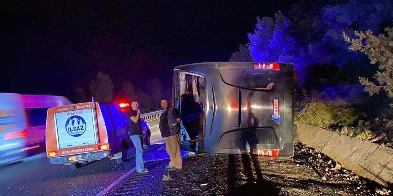 Çankırı'da yolcu otobüsü devrildi: 9 yaralı