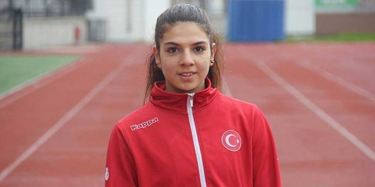 Özel sporcu Esra Bayrak, 100 metrede Türkiye’ye altın madalya getirdi