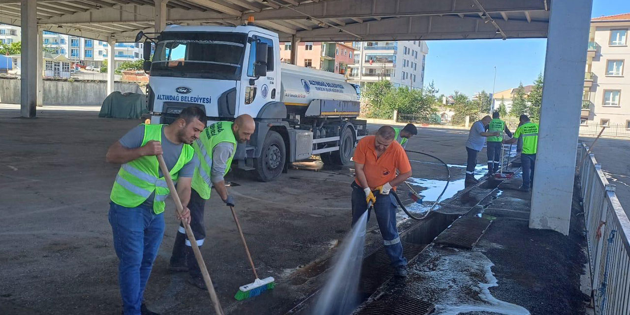 Altındağ'da kurban kesimi sonrası hummalı çalışma