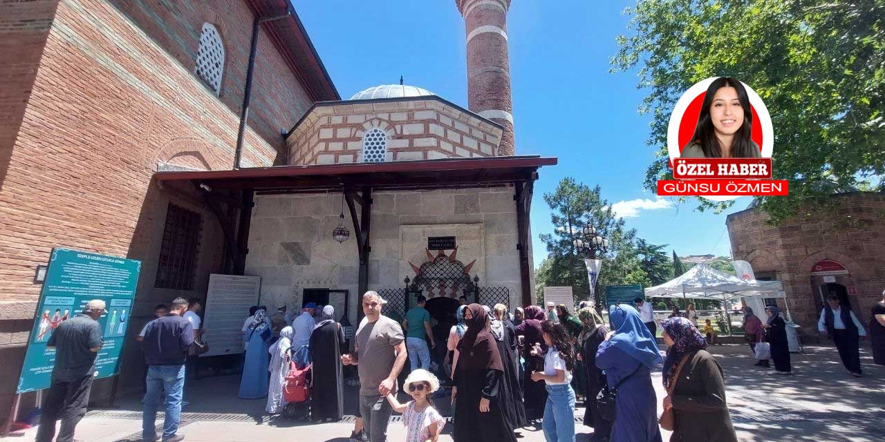 Kurban Bayramı'nda Hacı Bayram-ı Velî Türbesi'ne yoğun ilgi