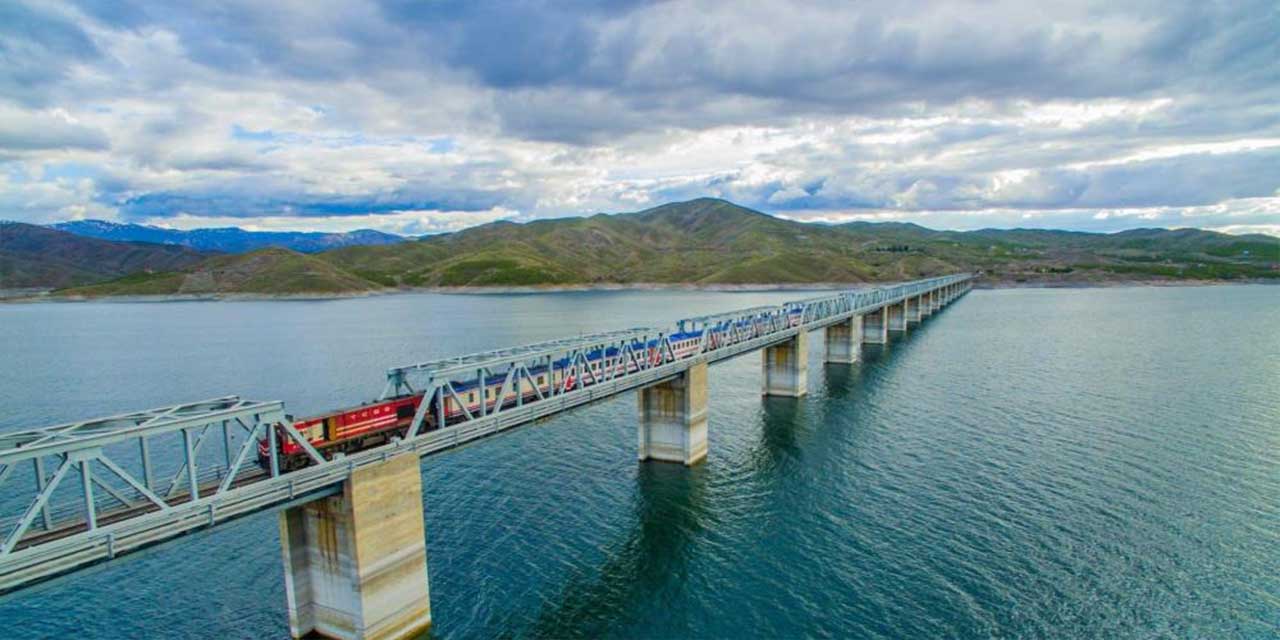 Turistik Tatvan Treni yakında hareket edecek!