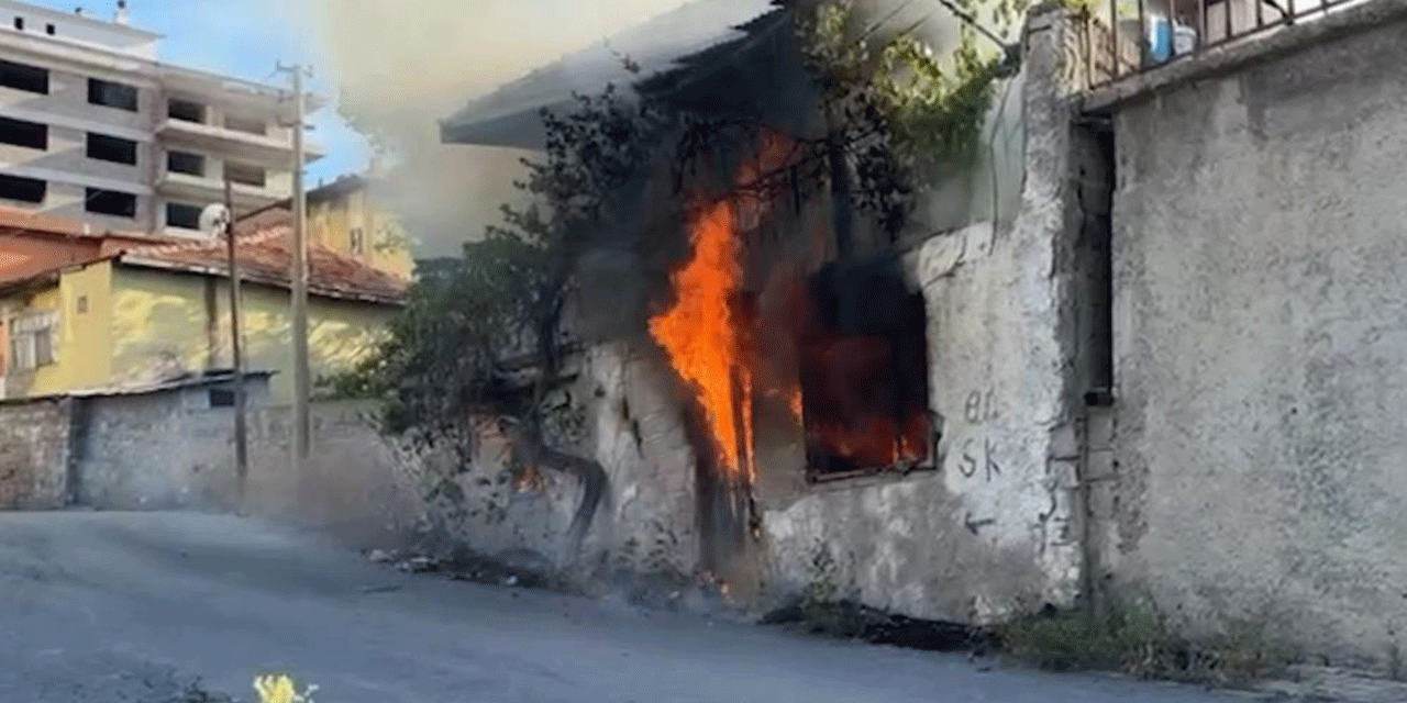 Kırıkkale'de tek katlı müstakil evde çıkan yangın korkuttu!