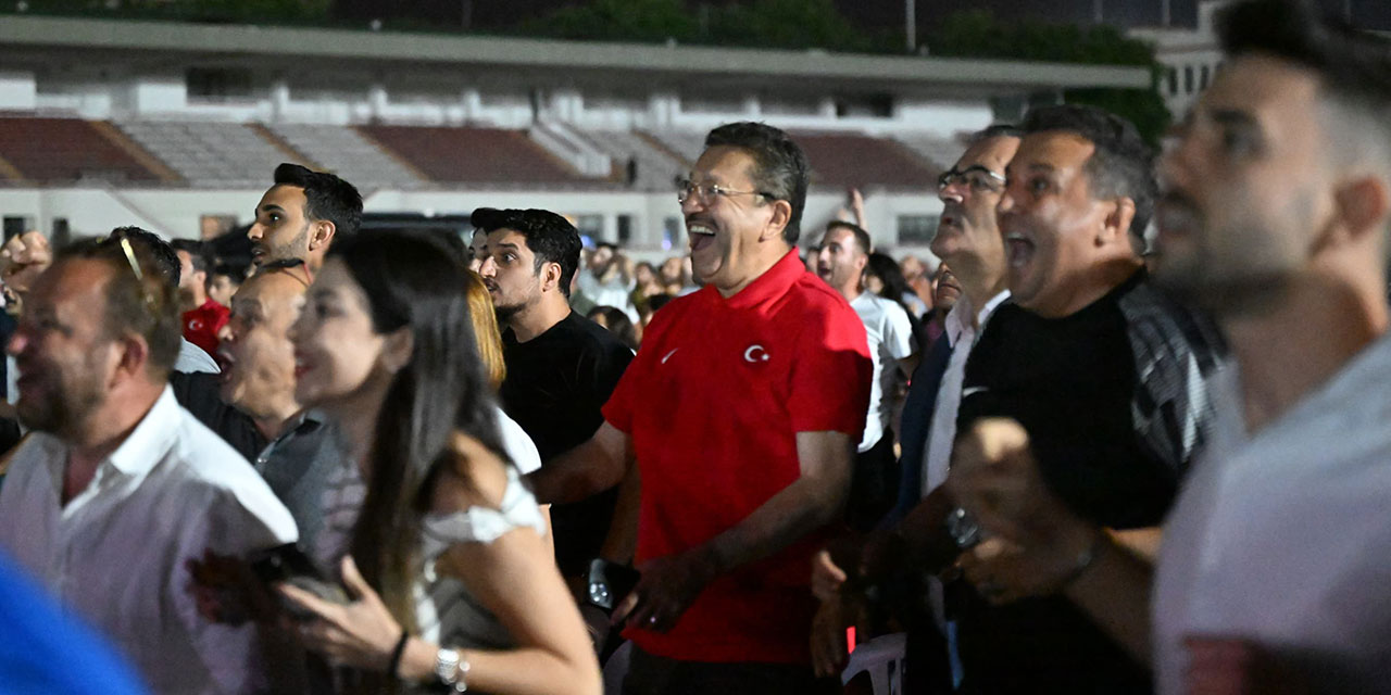 Altındağ Belediye Başkanı Tiryaki, milli maç heyecanına ortak oldu