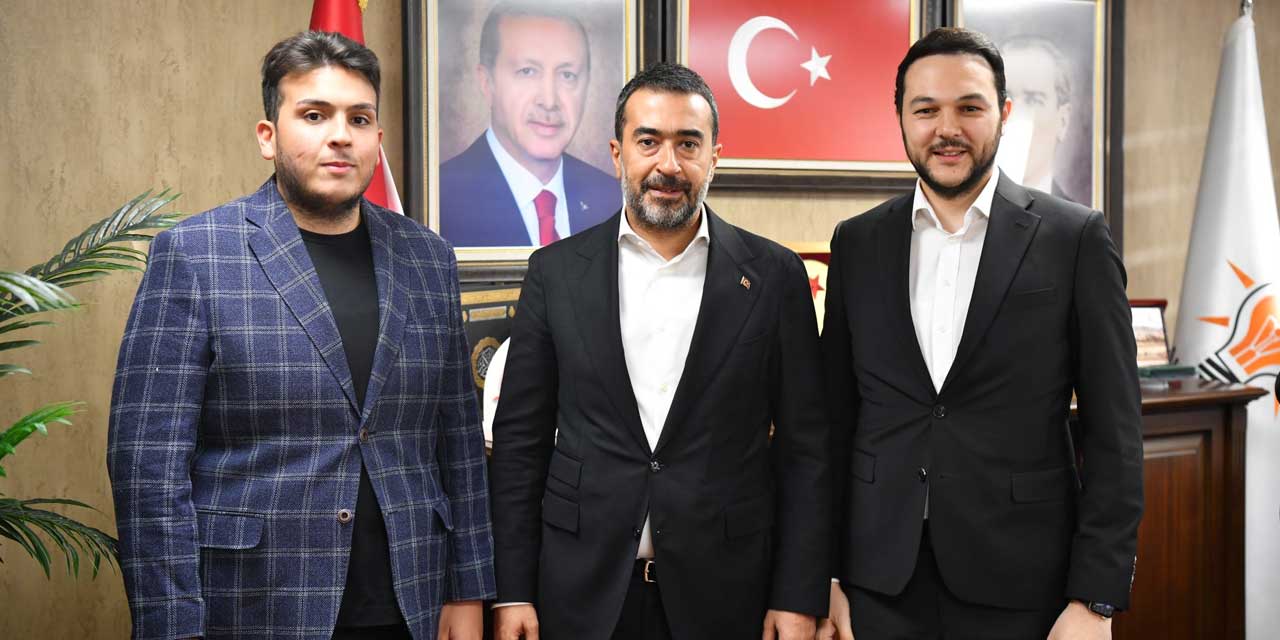 AK Parti'de istifa: Çankaya İlçe Gençlik Kolları Başkanı Veysel Alperen Keskin görevinden ayrıldı