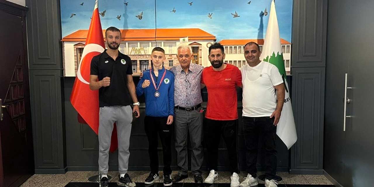 Türkiye Üst Minikler Türkiye Şampiyonası üçüncüsü Emir Yenilmez'den Veli Gündüz Şahin'e ziyaret