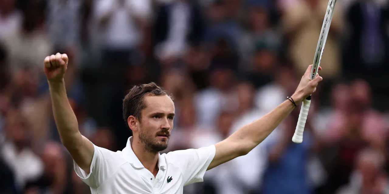 Wimbledon'da erkeklerde ilk yarı finalistler belli oldu: Dünya 1 numarası Jannik Sinner elendi Medvedev ve Alcaraz yarı finalist