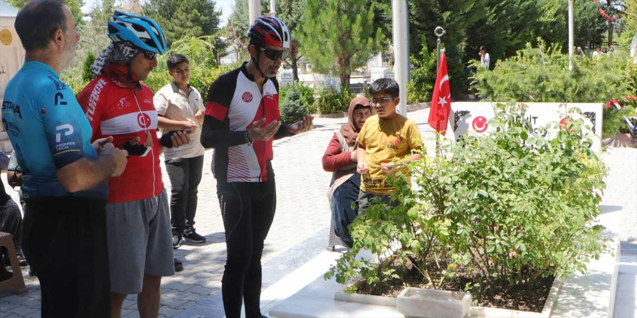 Ömer Halisdemir'in mezarına ziyaretçi akını!