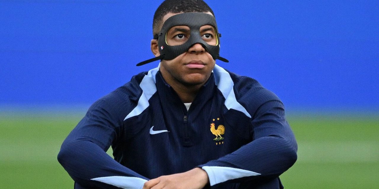 Mbappe çocukluk kulübünü satın aldı