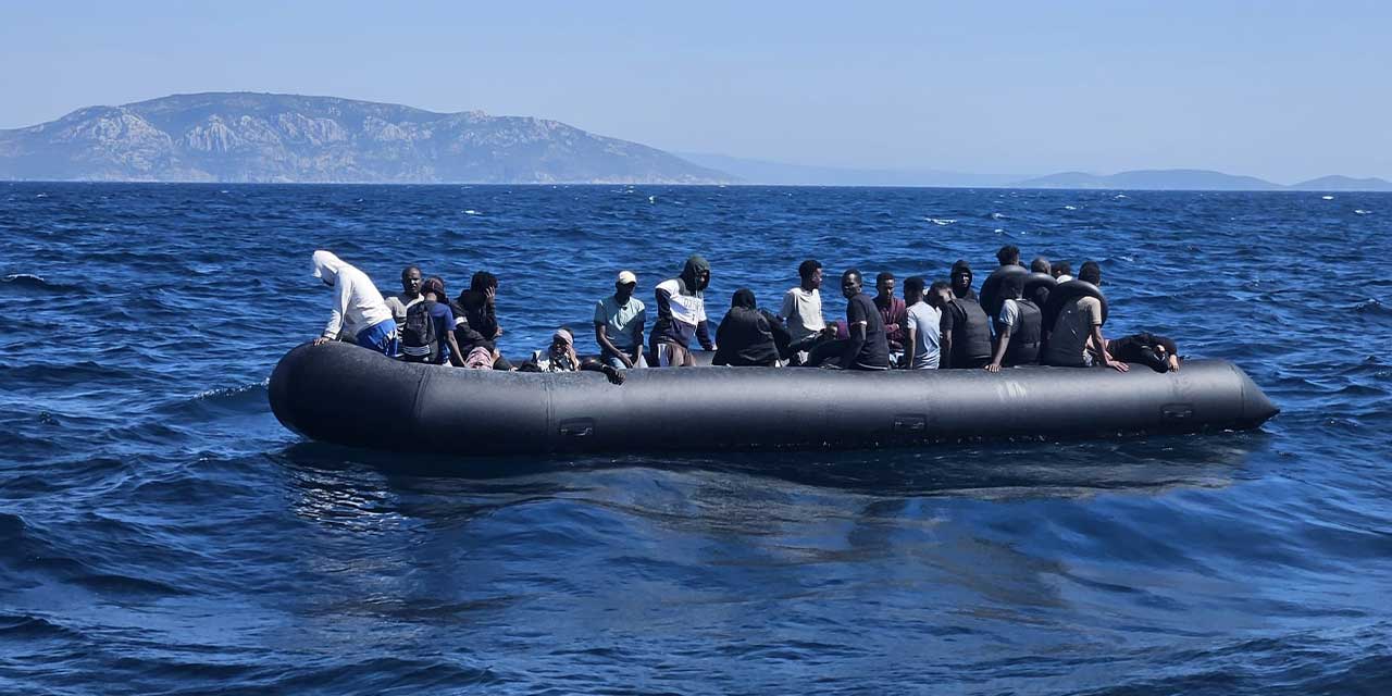 İzmir'de 132 düzensiz göçmen kurtarıldı ve yakalandı