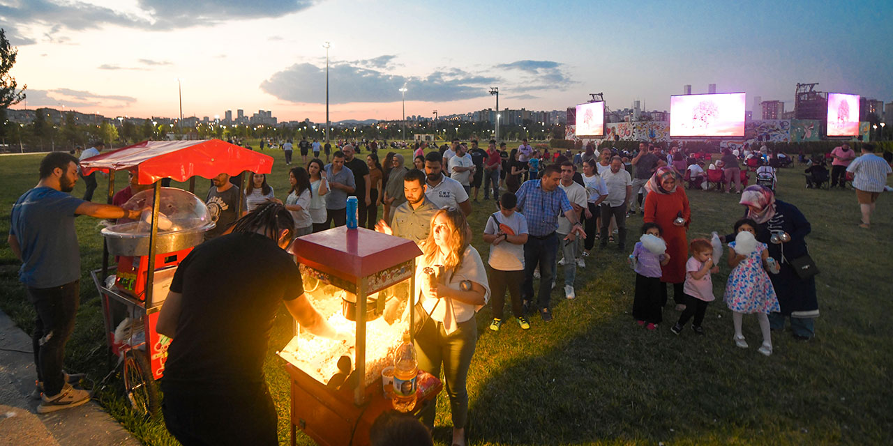 ABB'den yaz akşamları için 'Açık Hava Sinema Günleri'