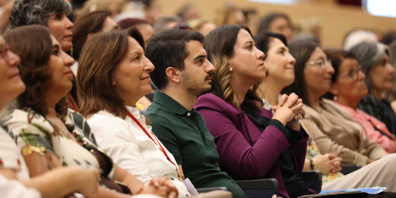 Çankaya Belediye Başkanı Hüseyin Can Güner'den CHP Ankara İl Kadın Kolları Başkanı olan Ayça Çağlar'a tebrik