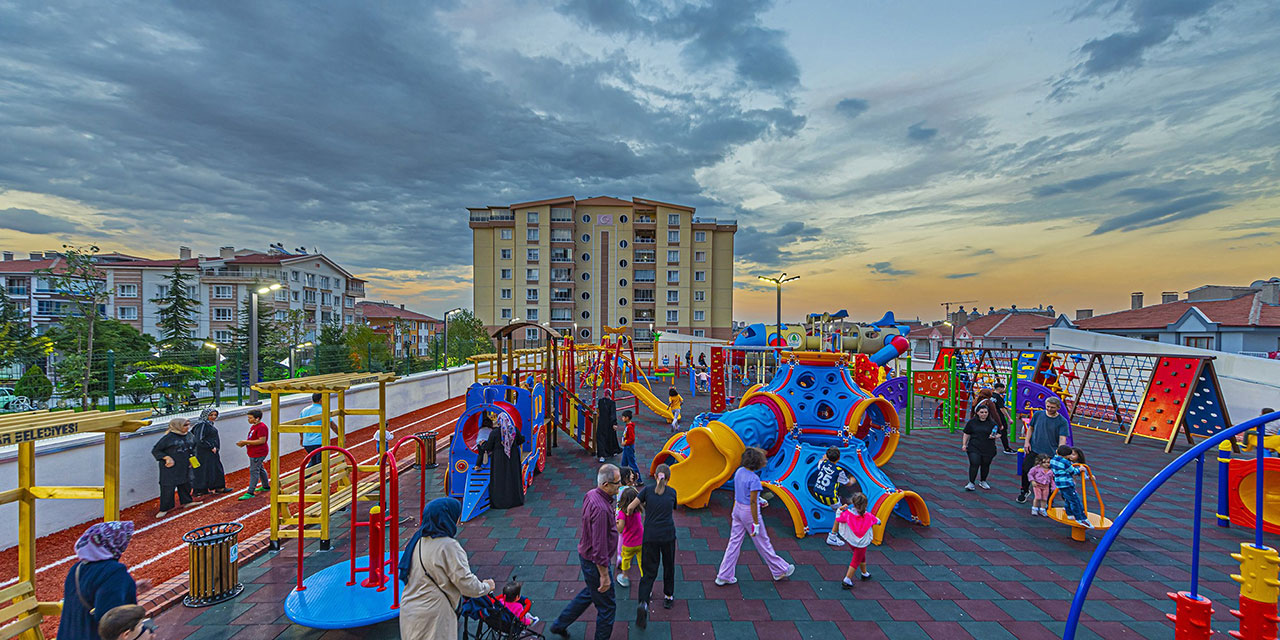 Pursaklar'da çocuklar doyasıya eğleniyor!