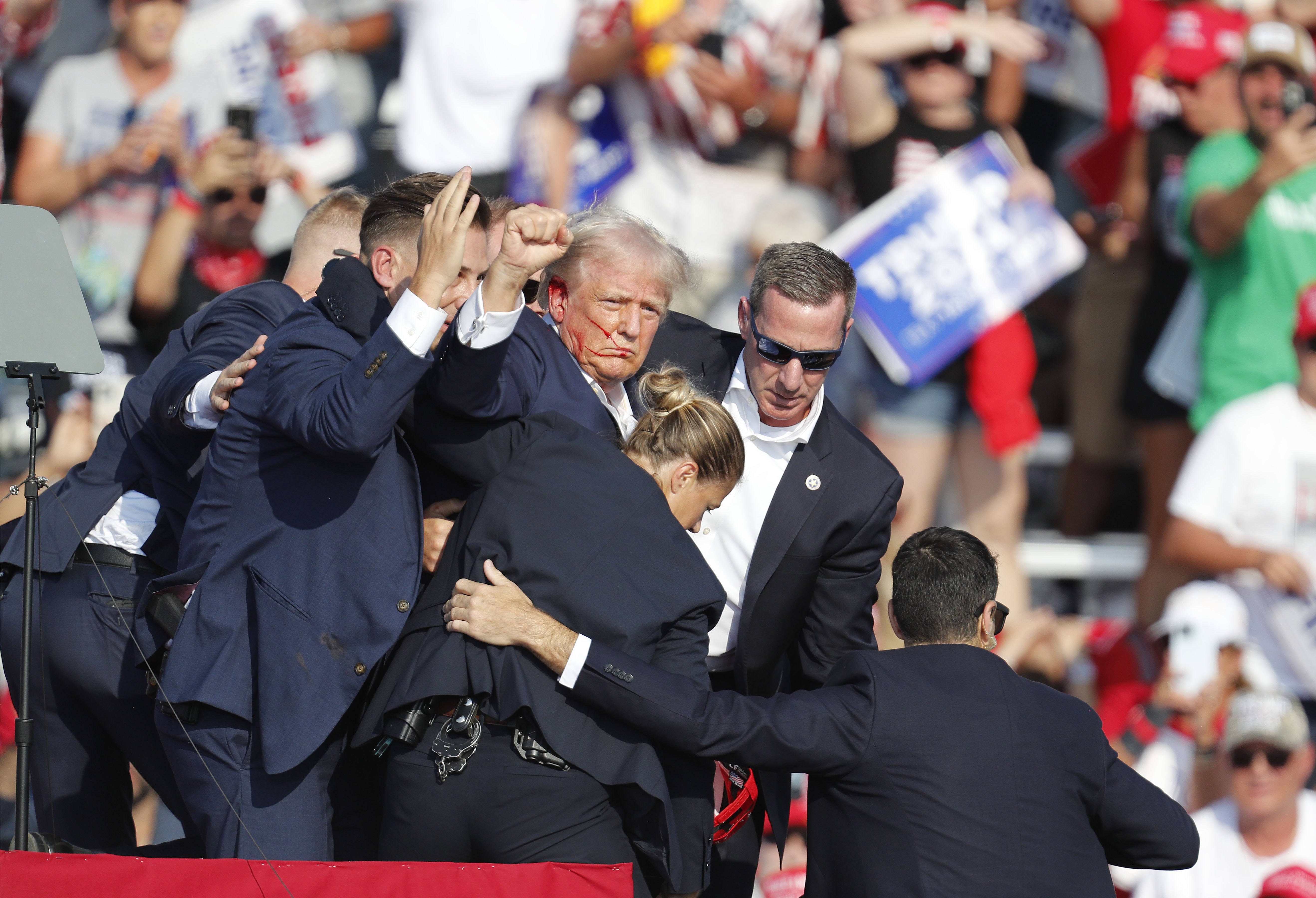 Trump: Demokrasi için kurşun yemek zorunda kaldım