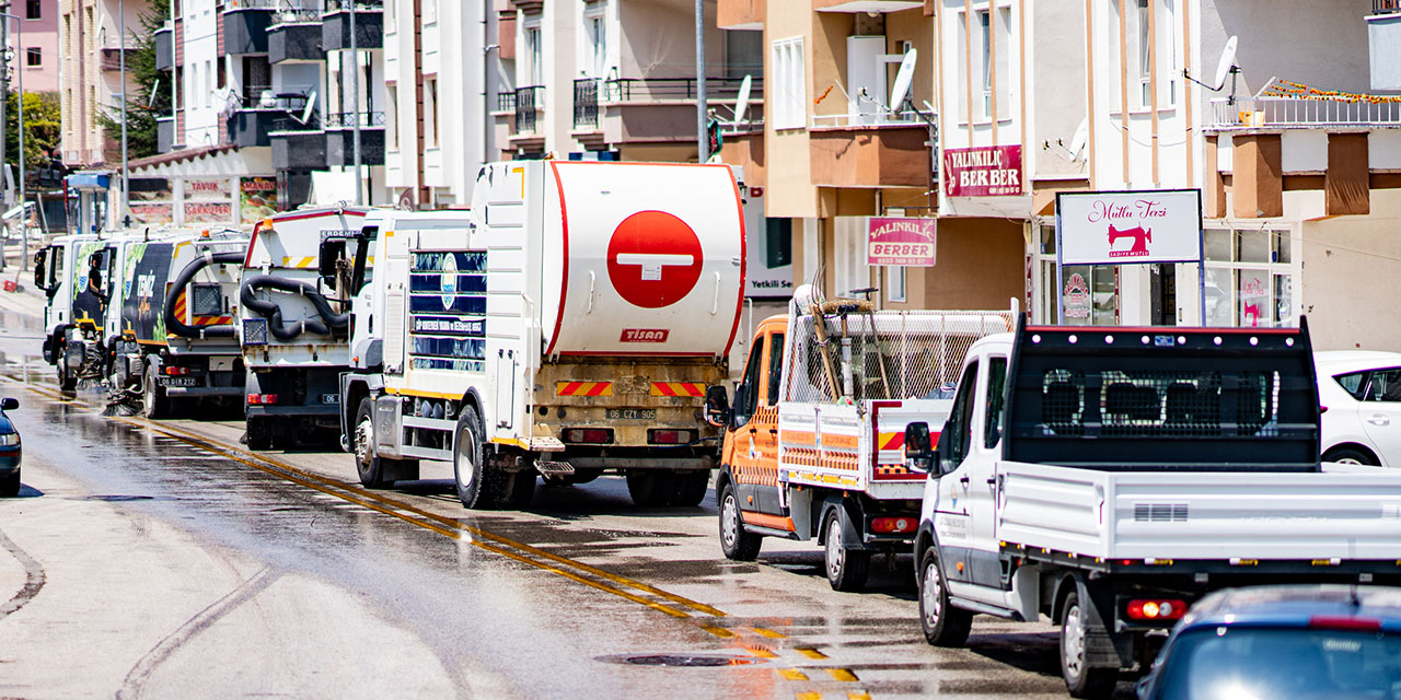 Gölbaşı'nda temizlik çalışmaları tam gaz devam