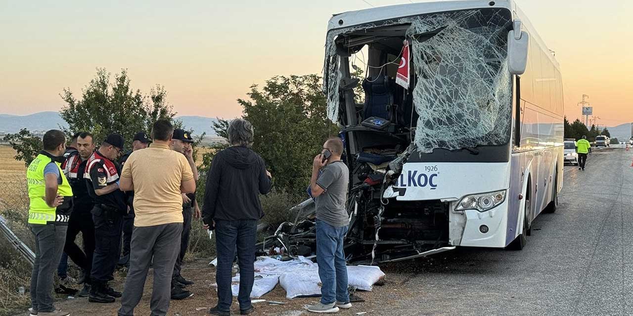 Afyon'da feci otobüs kazası: Onlarca vatandaş yaralandı, 1 kişi öldü!