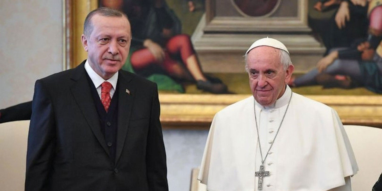 Erdoğan Papa Fransuva ile telefonda görüştü!