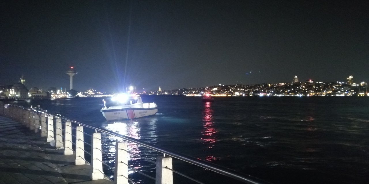 Üsküdar'da denize düşen genç kadın için arama çalışması başlatıldı