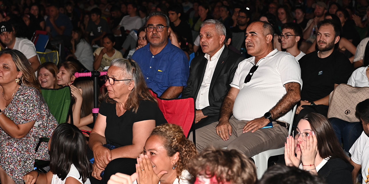 Mamaklılar voleybol heyecanını hep birlikte yaşadı!