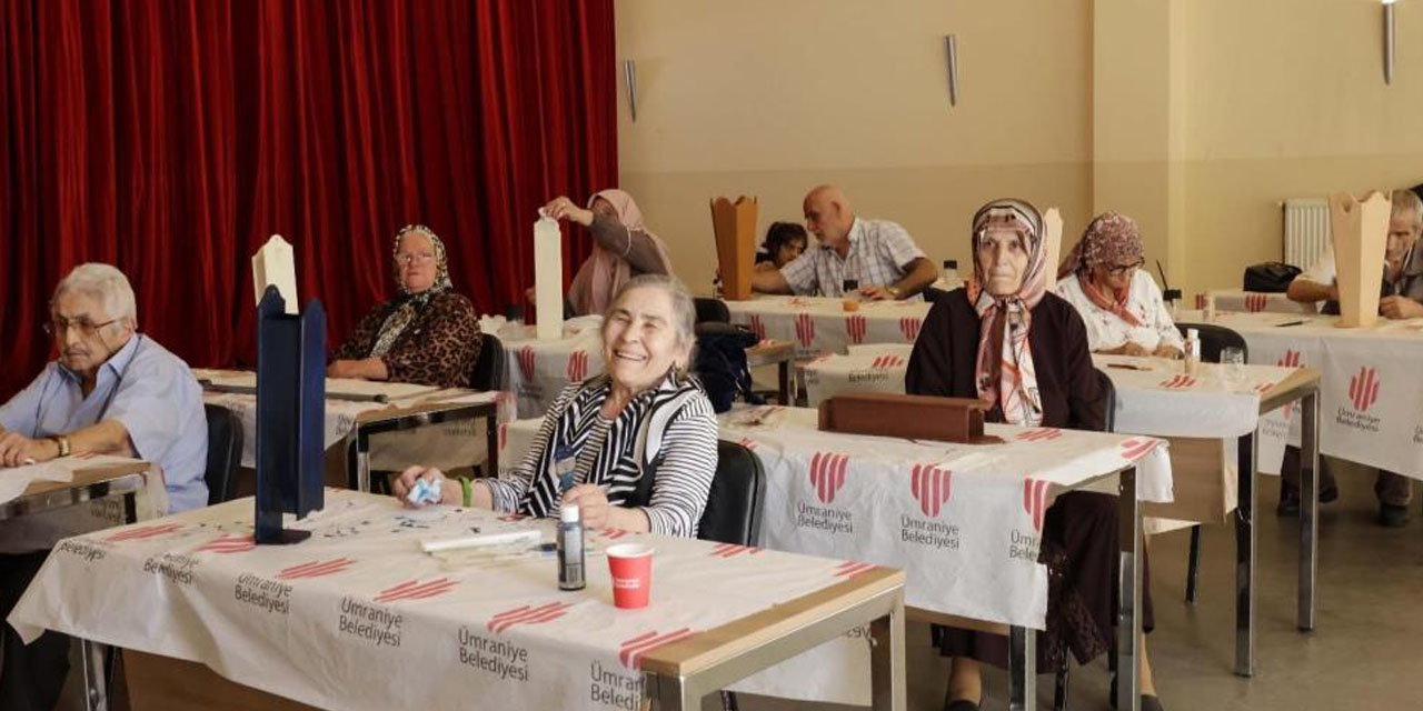 70 yaş sonrası el işi sanatıyla yeni bir başlangıç yaptılar