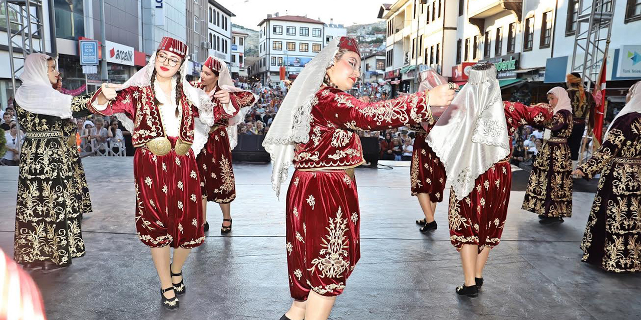 Bacıerenler Ankara Seymenlerini ağırladı