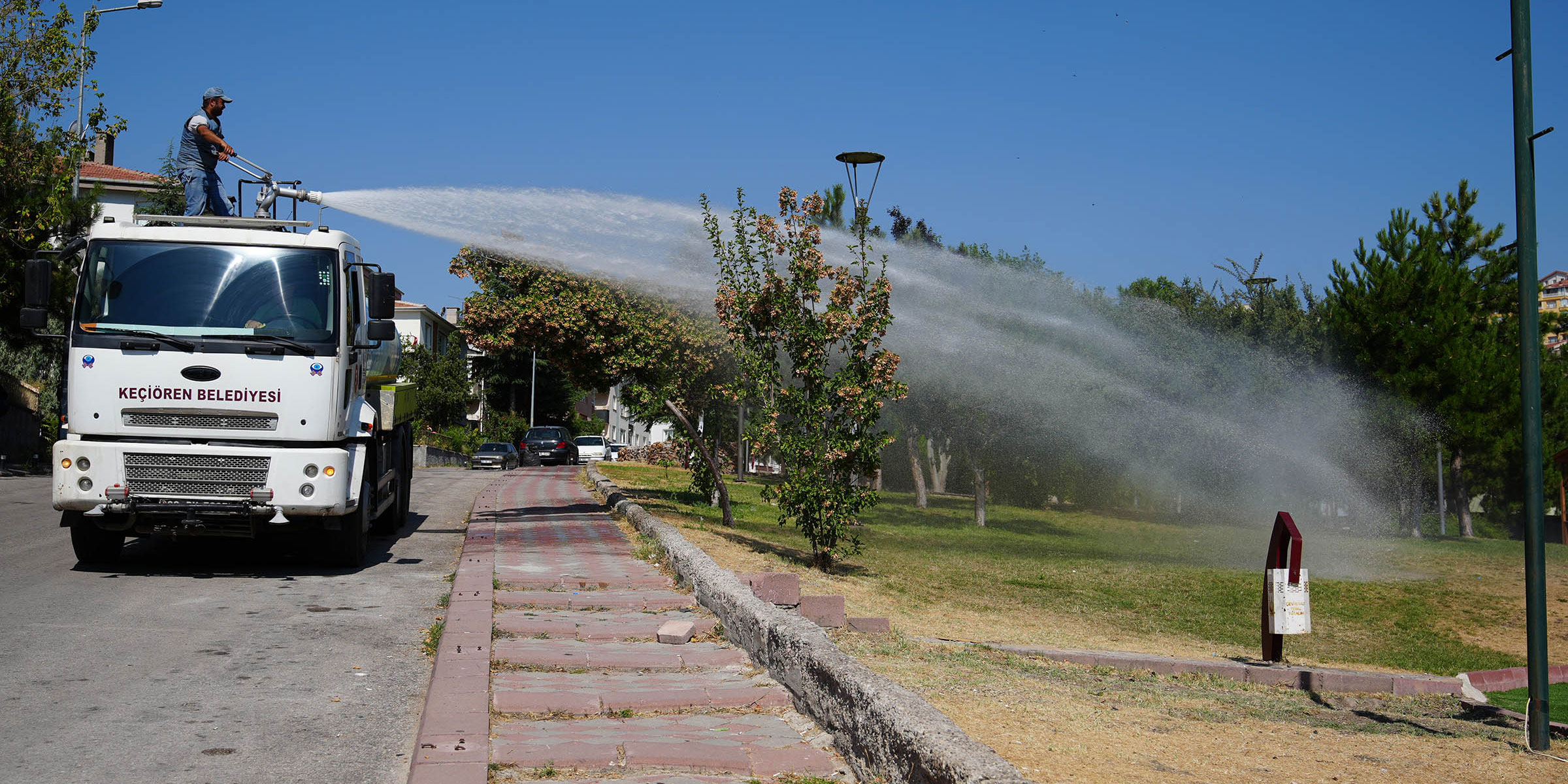 Keçiören’de parklar doğa dostu gübre ile yeşilleniyor