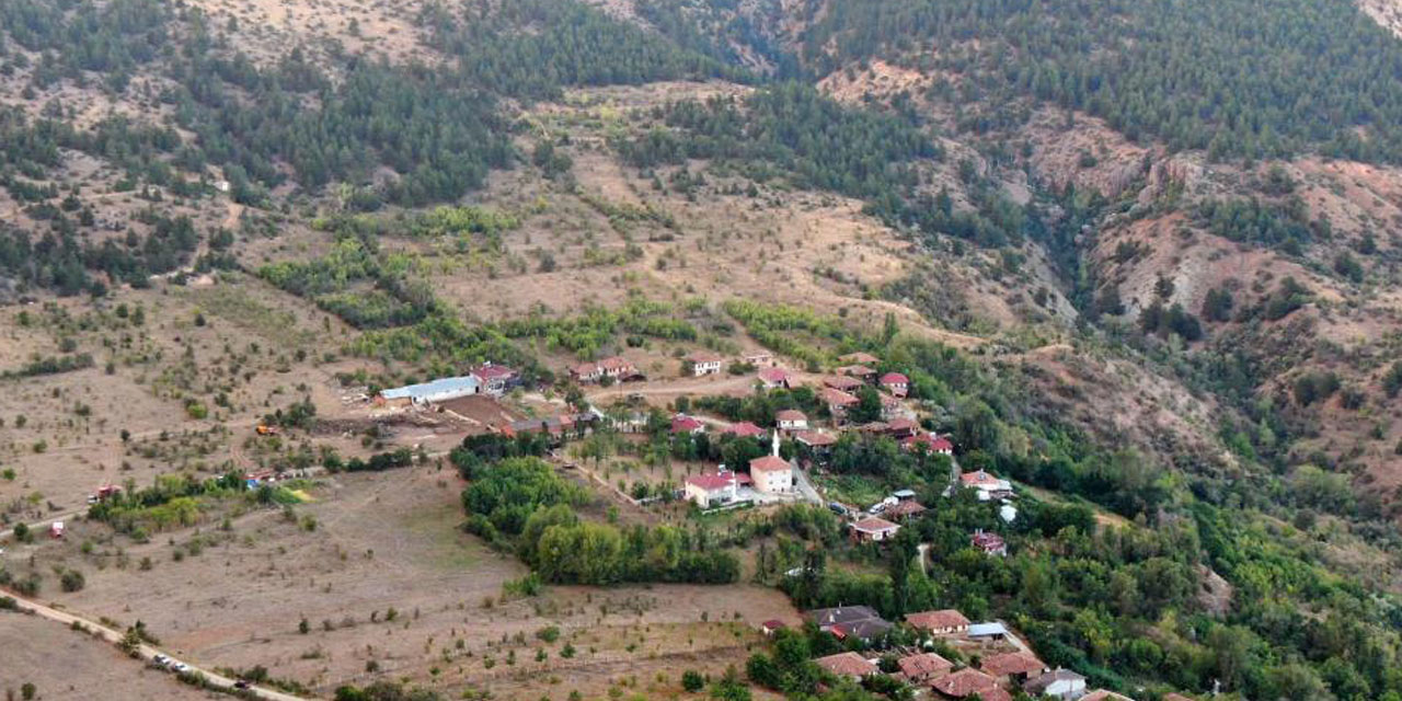 Çankırı'daki yangında tahliye edilen köy halkı evlerine döndü