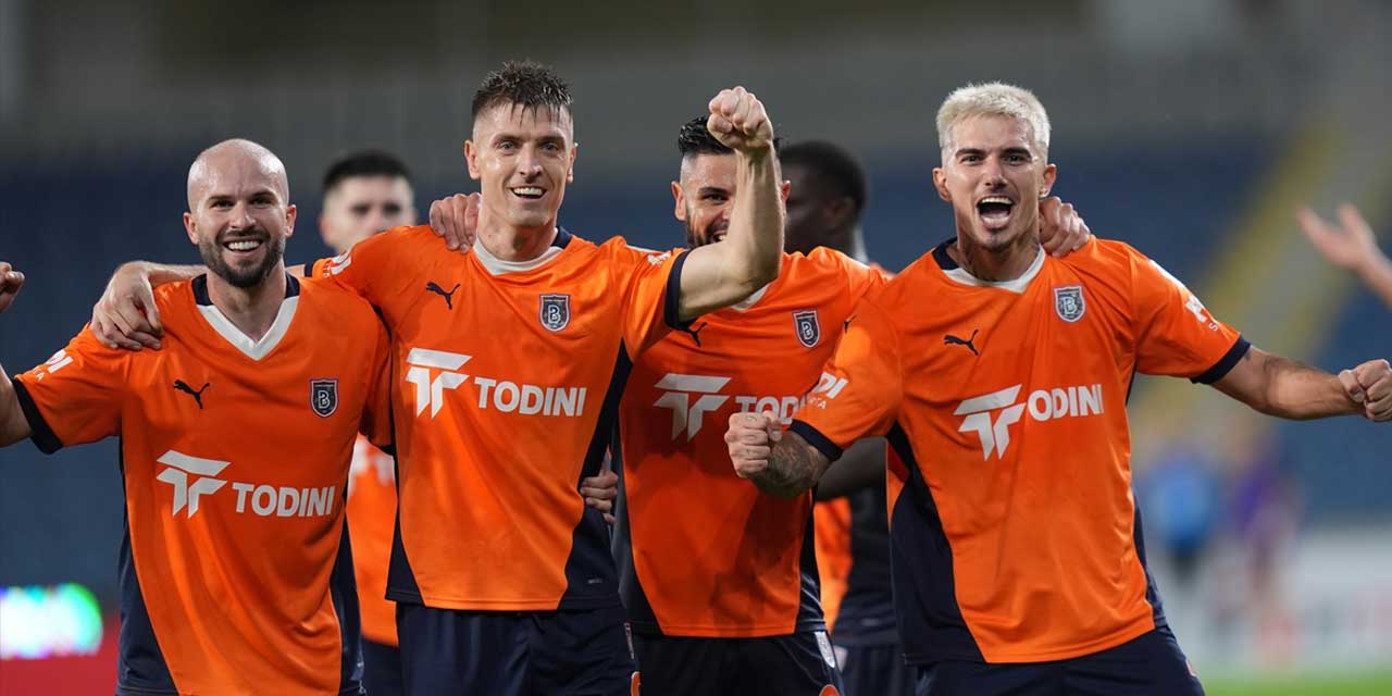 7 gollü maçta Başakşehir 2-0'dan şov yaparak geri döndü: Başakşehir 5-2 Antalyaspor