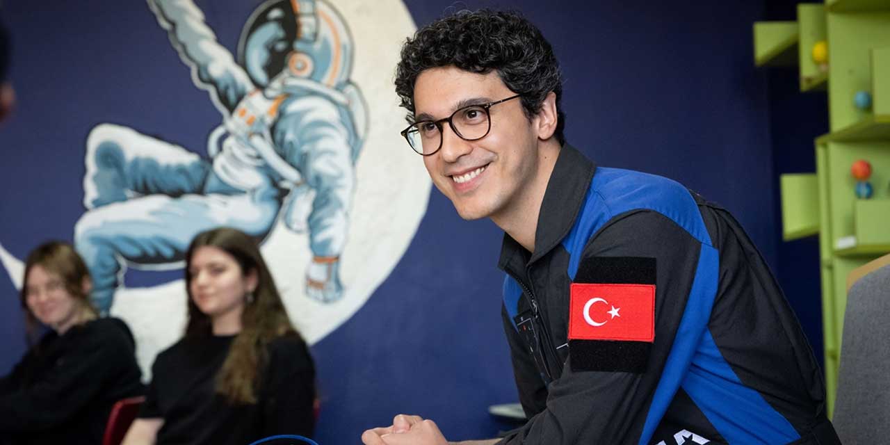 Ankaralı astronot Tuva Cihangir Atasever, Ankara'da öğrencilerle buluştu