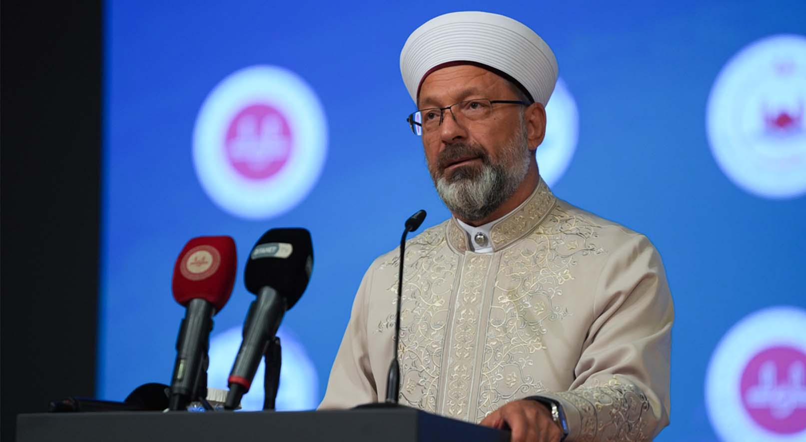 Diyanet İşleri Başkanı Erbaş: Hz. Muhammed’in merhametini özleyen Narinler var