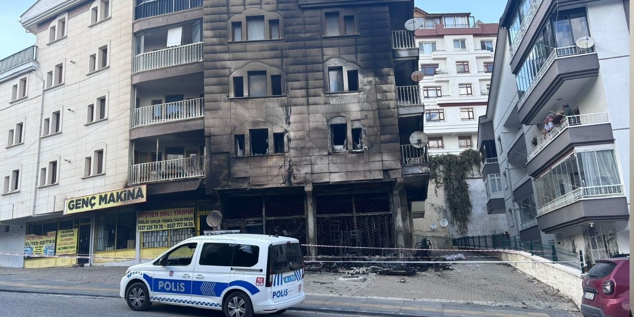 Ankara Keçiören'de iş yerinde yangın: Bina büyük hasar gördü