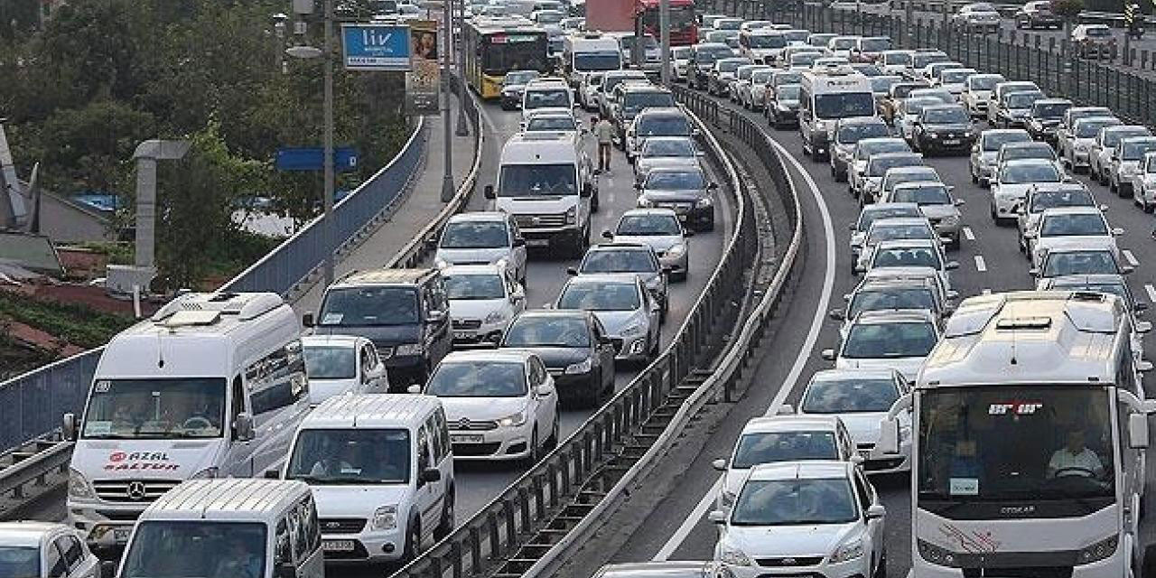 Ankara Çevre Otoyolu'nu kullanacak sürücülerin dikkatine! Gölbaşı istikametinde sol şerit trafiğe kapatıldı!