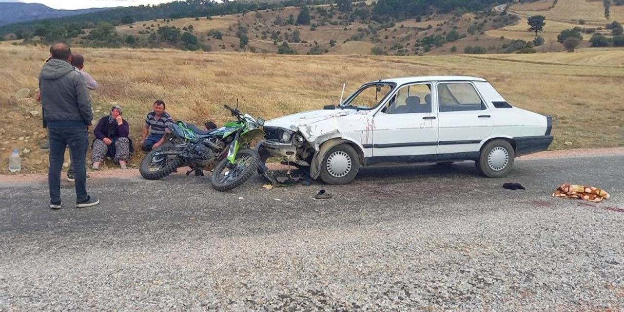 Çorum'da otomobil ve motosiklet çarpıştı! 22 yaşındaki genç öldü!