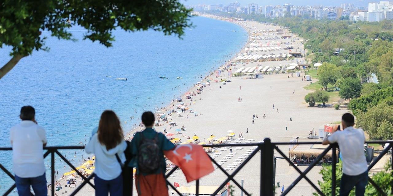 Türkiye'ye turist akını: 40 milyonu aştı