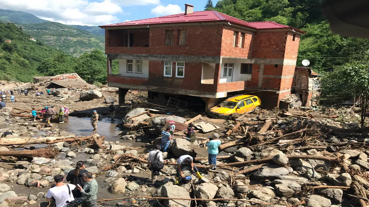 Trabzon'daki taşkın ve heyelanlarda 208 milyon lirayı aşkın zarar tespit edildi