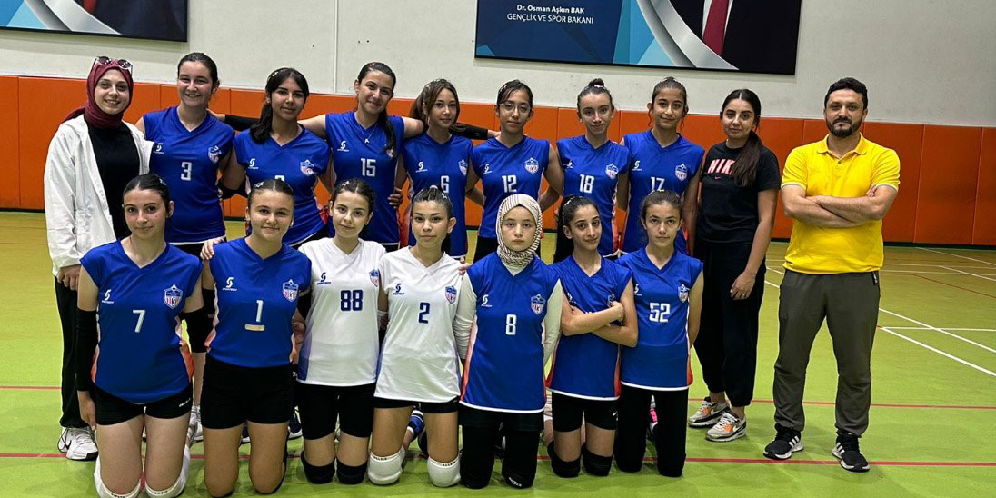 Kahramankazan Voleybol Sezonu'na galibiyetle başladı