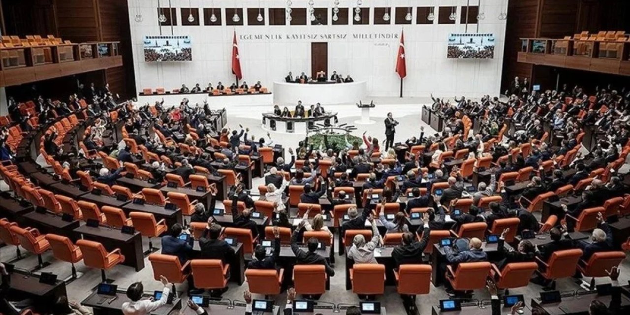 TBMM’de oturma düzeni değişiyor: Yeni dönemde milletvekili sayısına göre sıralama