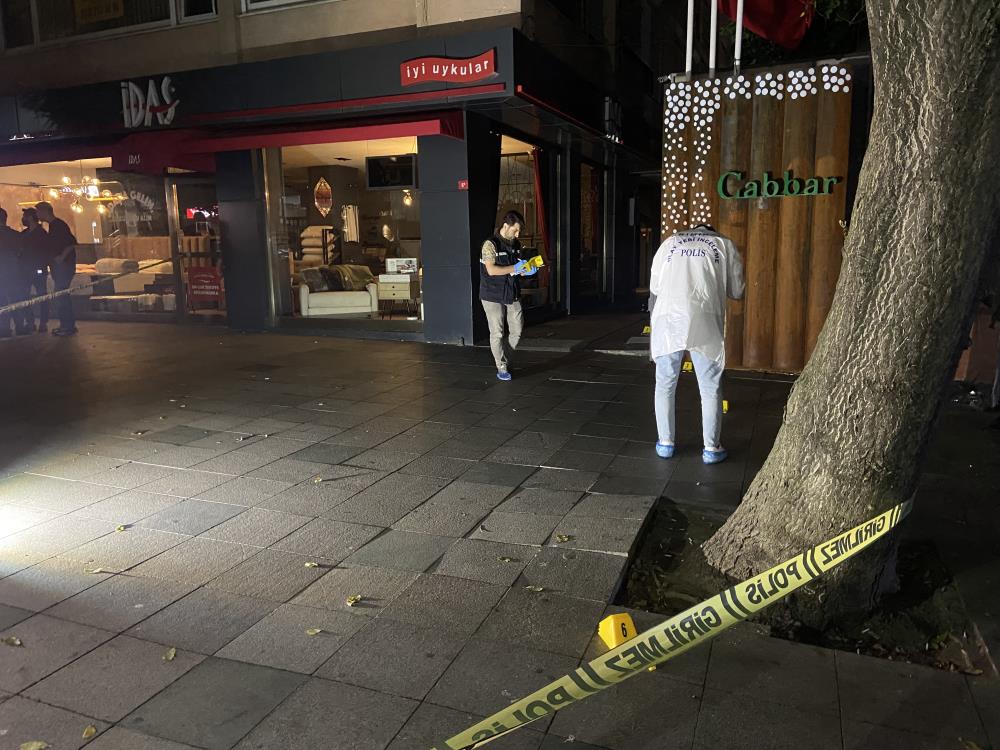 Bir restoran iki gece üst üste kurşunlandı