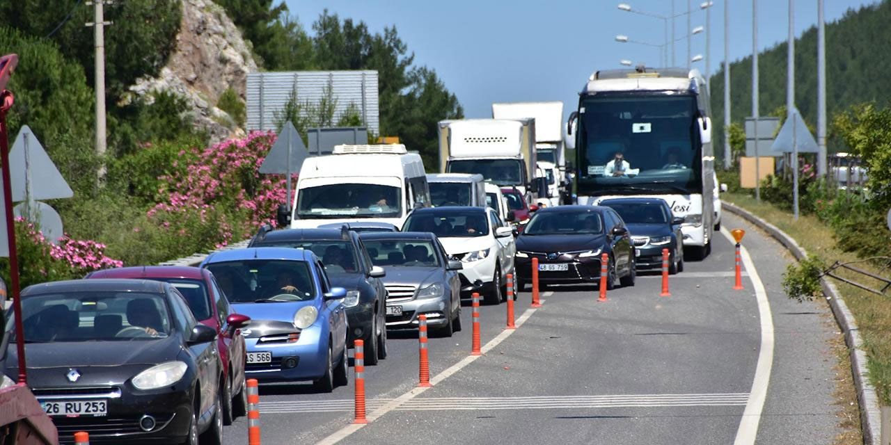 Ankara-Konya yolunda çalışma: Ulaşım tek şeritten sağlanıyor