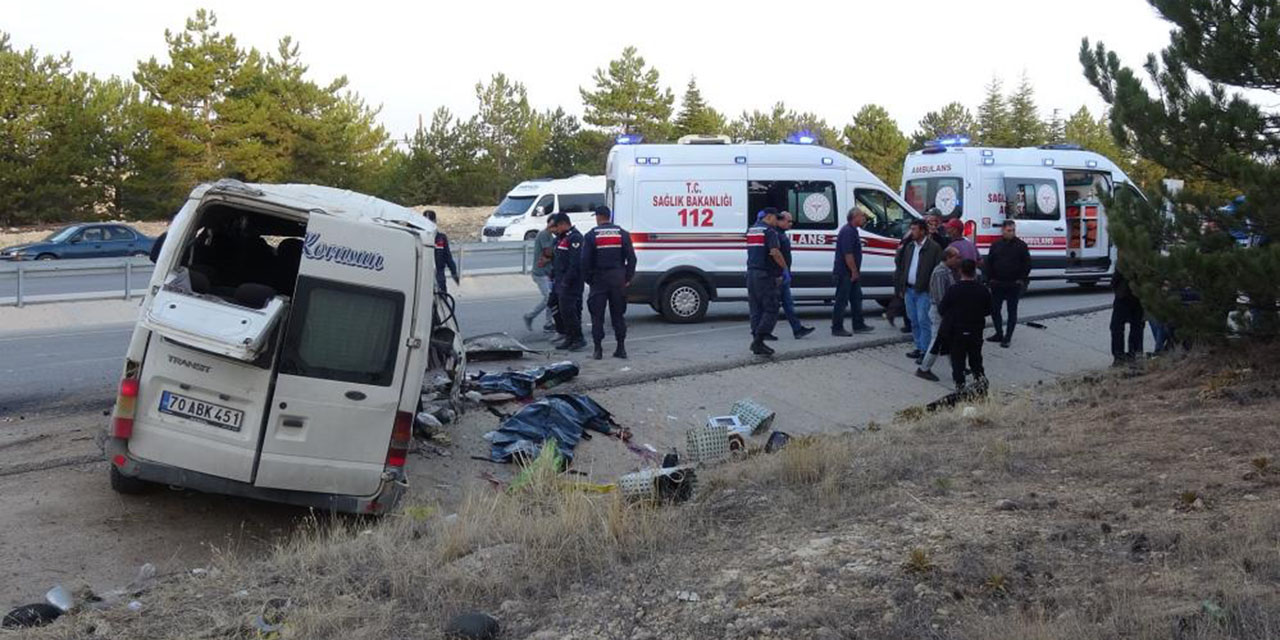 Mevsimlik işçileri taşıyan minibüs devrildi: 2 ölü, 13 yaralı