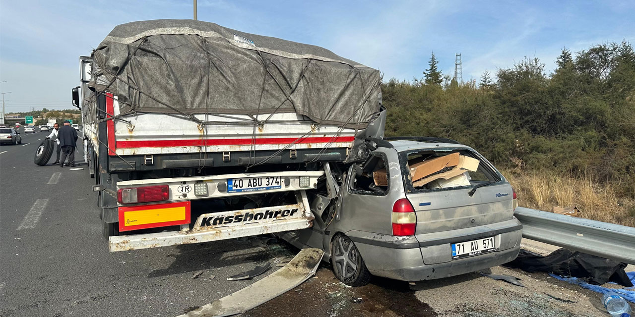 Ankara'da TIR'a arkadan çarptı: 2 ölü, 3 yaralı