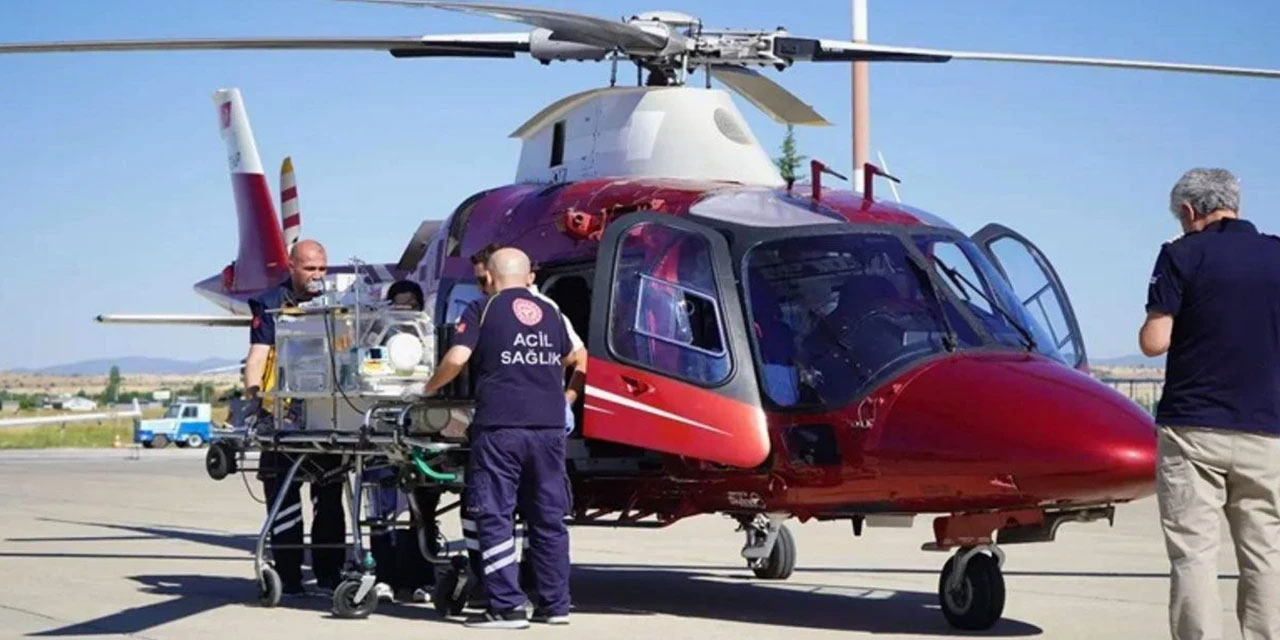 22 günlük Erdoğan bebek ambulans helikopterle Ankara'ya sevk edildi